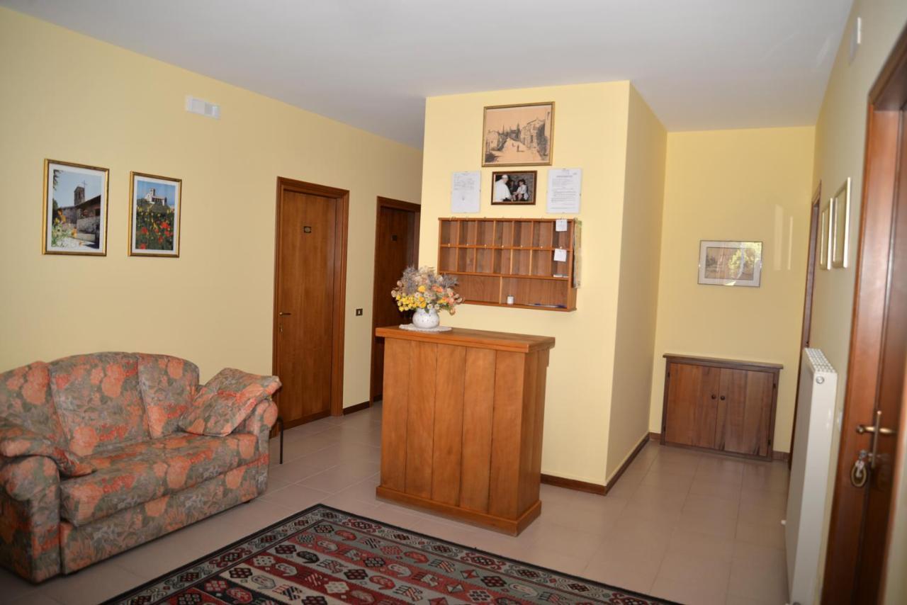 Camere Tiziana Asís Exterior foto