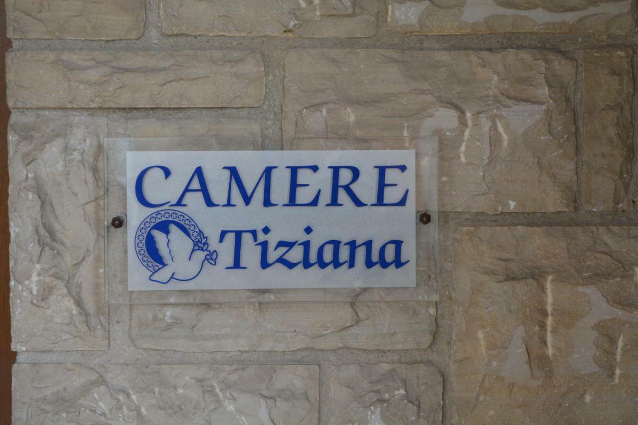Camere Tiziana Asís Exterior foto